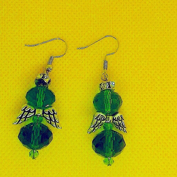 "Green Power"swarovski crystal Angel earrings - Picture 1 of 2